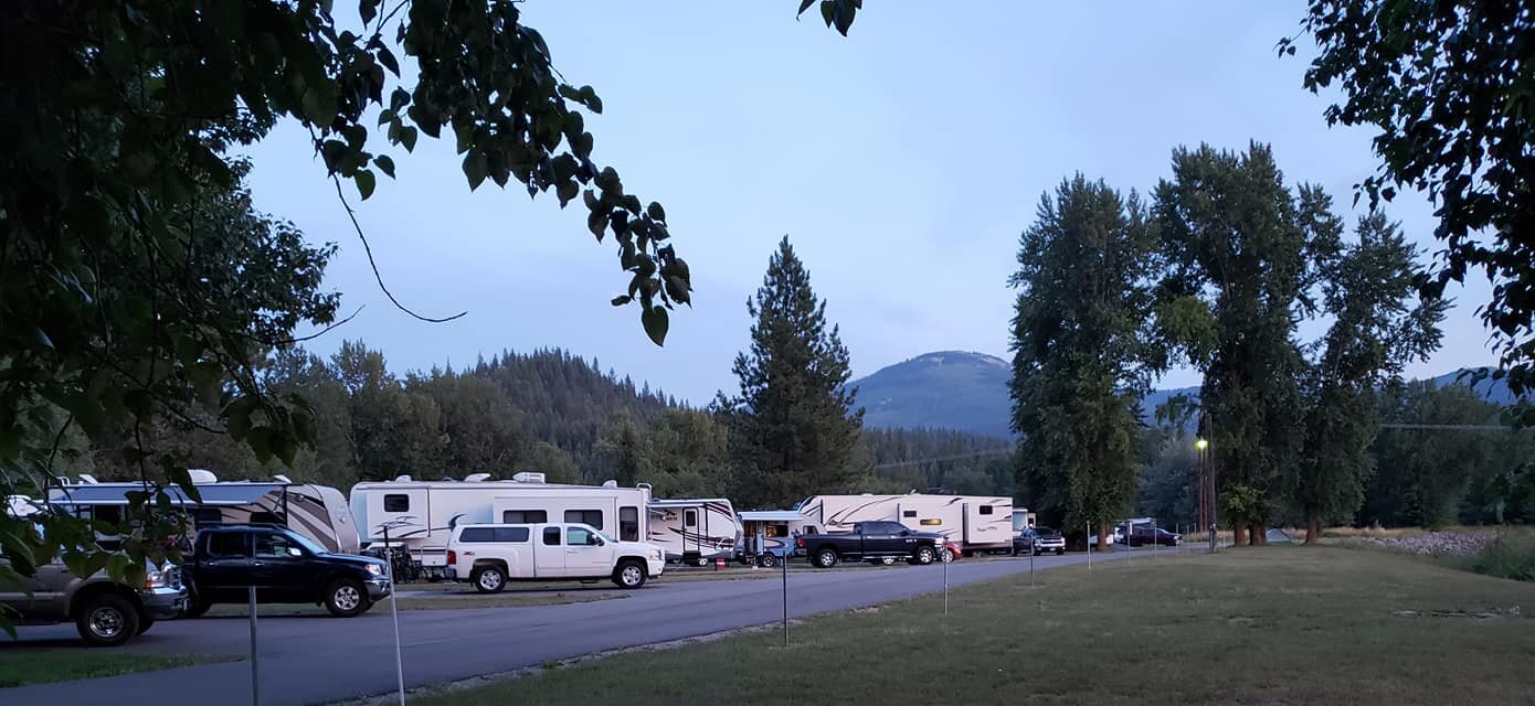 Nice RV Park in Cataldo Idaho called the CDA River RV, Riverfront Campground