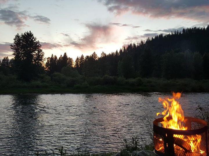 Fire pit at the CDA River RV, Riverfront Campground